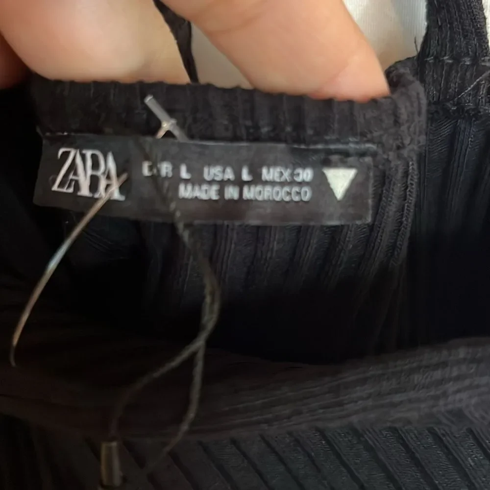 ZARA CUTOUT RIBBED BLACK SLEEVELESS BODYSUIT NEW LARGE - Picture 14 of 14